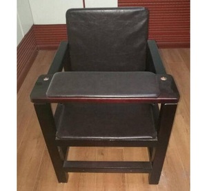 ZHA-M-R2型木质软包审讯椅